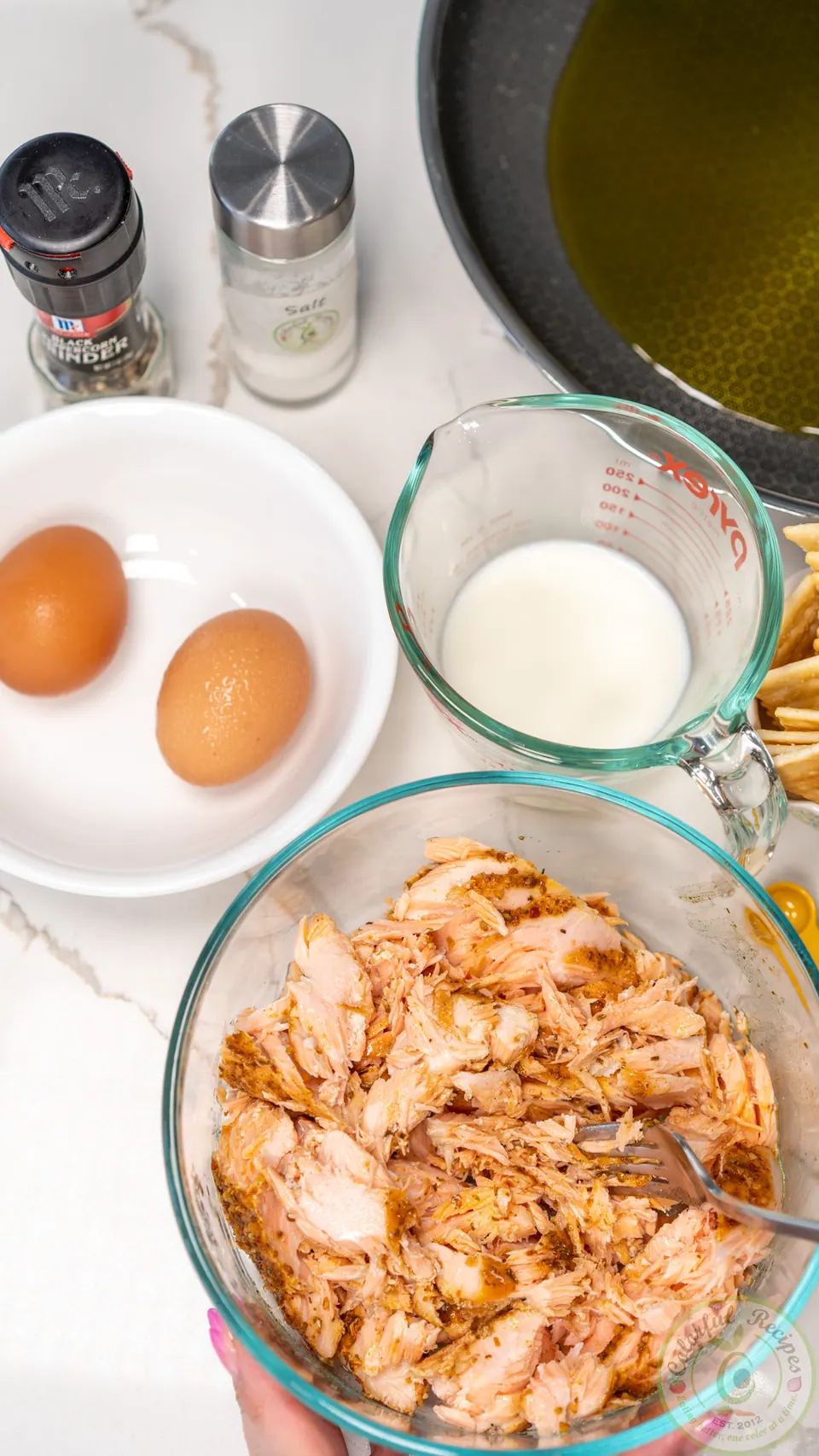 Flaked salmon for salmon patties