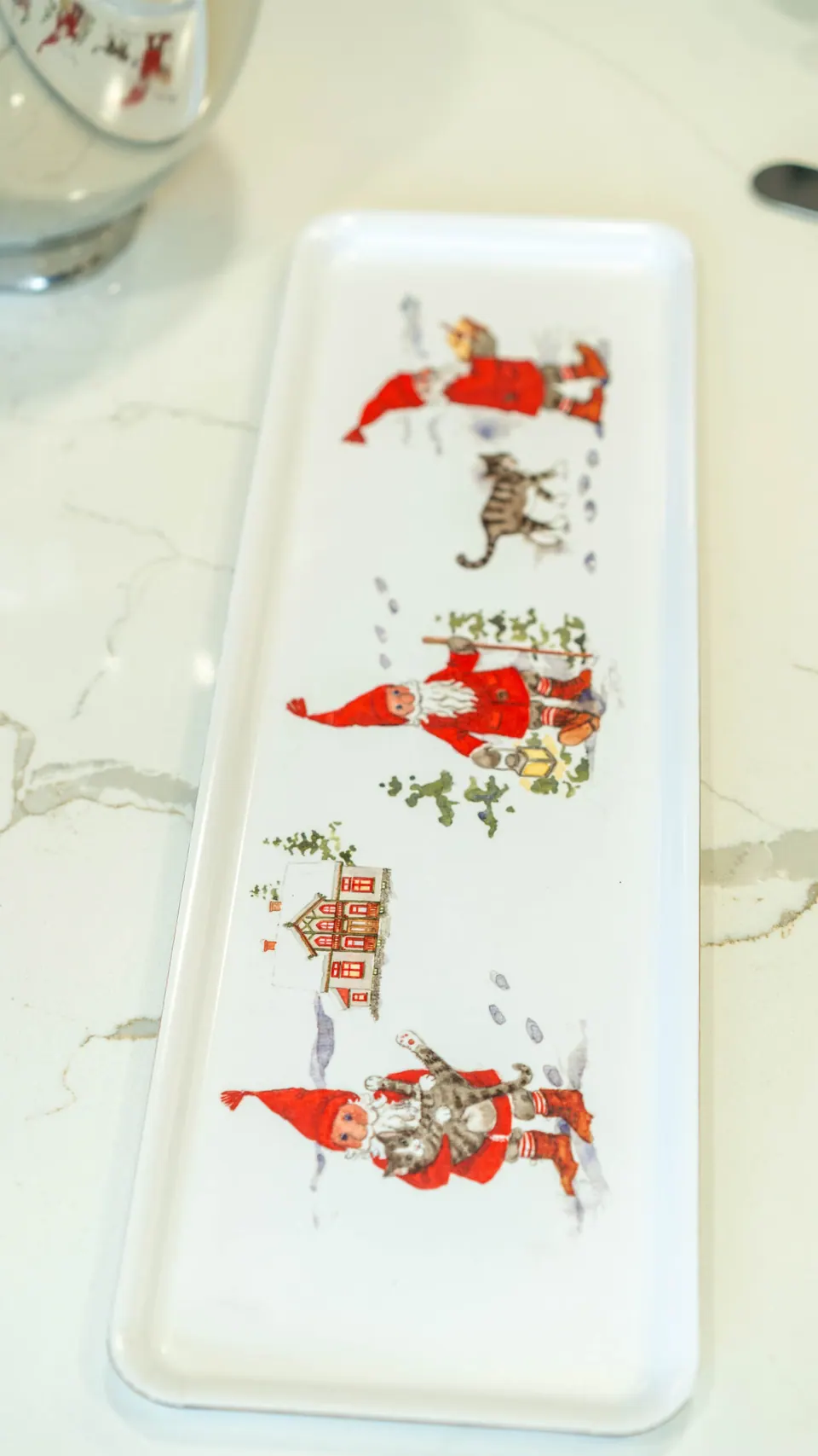 Christmas serving platter waiting for the Bûche de Noël